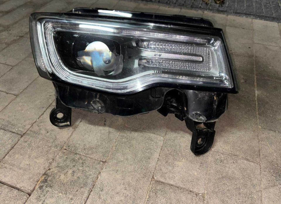 Sprzedam części do samochodu JEEP GRAND CHEROKEE