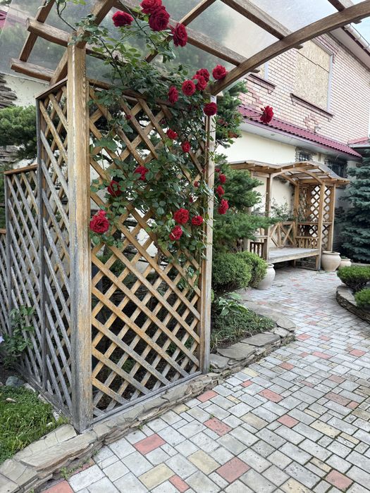 Продається шикарний будинок у м. Словʼянськ
