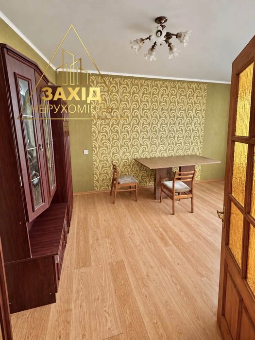 Двокімнатна біля Північного ринку на пр. Молоді