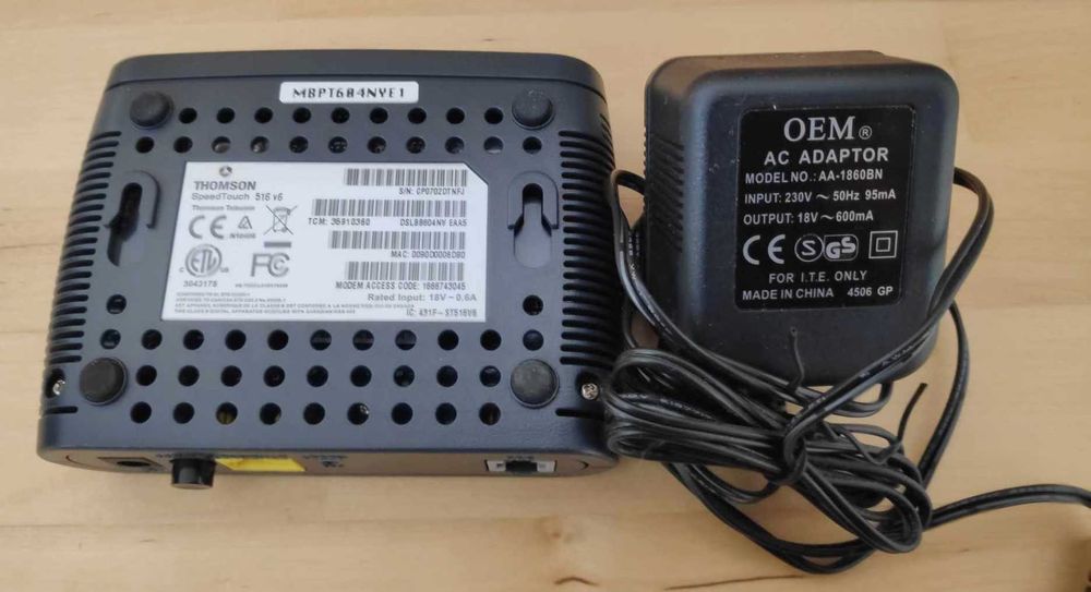 Thomson and D-Link modems, complete.64738613733633122
