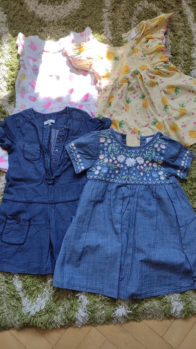 Сукні для дівчинки на 5-6 років