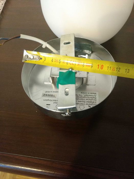 Lampa sufitowa biala