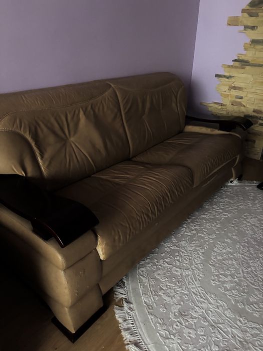 Продам диван ,розкладний,ширина два метри ,самовивіз!