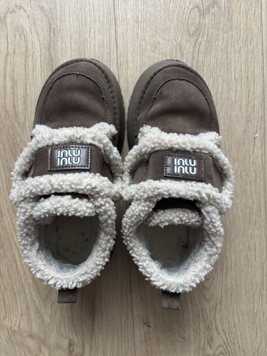 Продам жіночі уггі на липучках