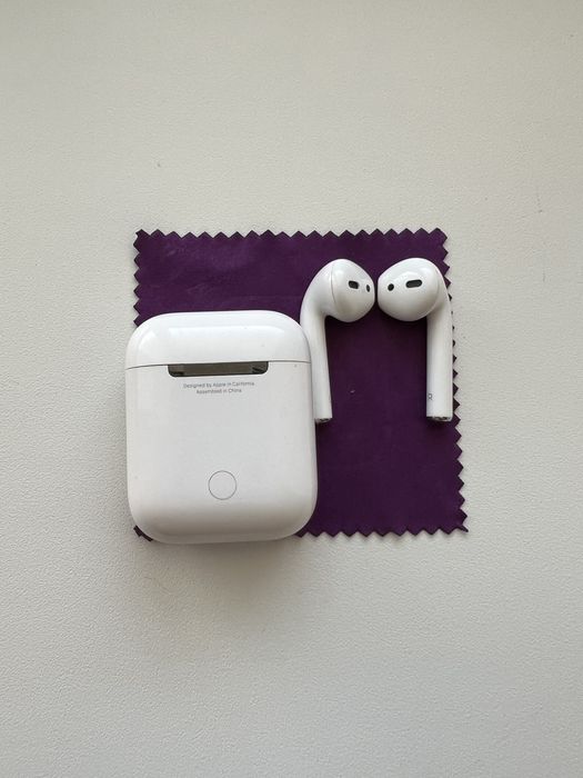 Навушники Apple AirPods 2 оригінал стан на фото