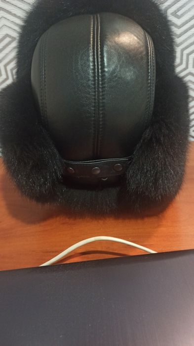 Новые шапки ушанки мужские .женские.