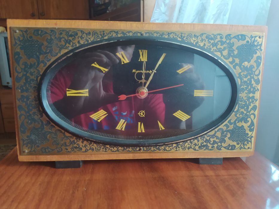 Годинники сучасні і часів  СССР