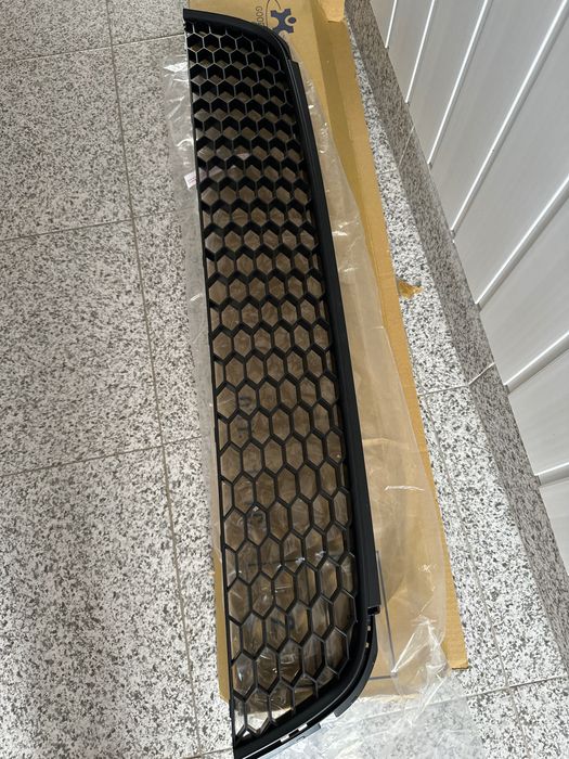 Grelha Frontal Golf VI GTI
