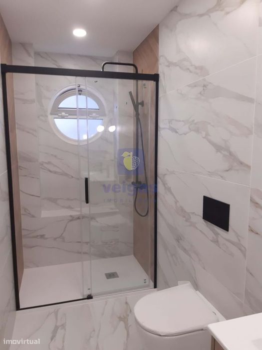 Apartamento T2+1 Central na Venteira, Amadora em Renovação Total