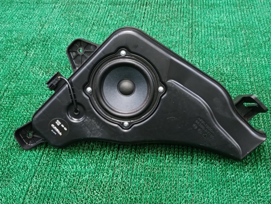 HYUNDAI TUCSON 4 od 2020r Subwoofer Głośnik