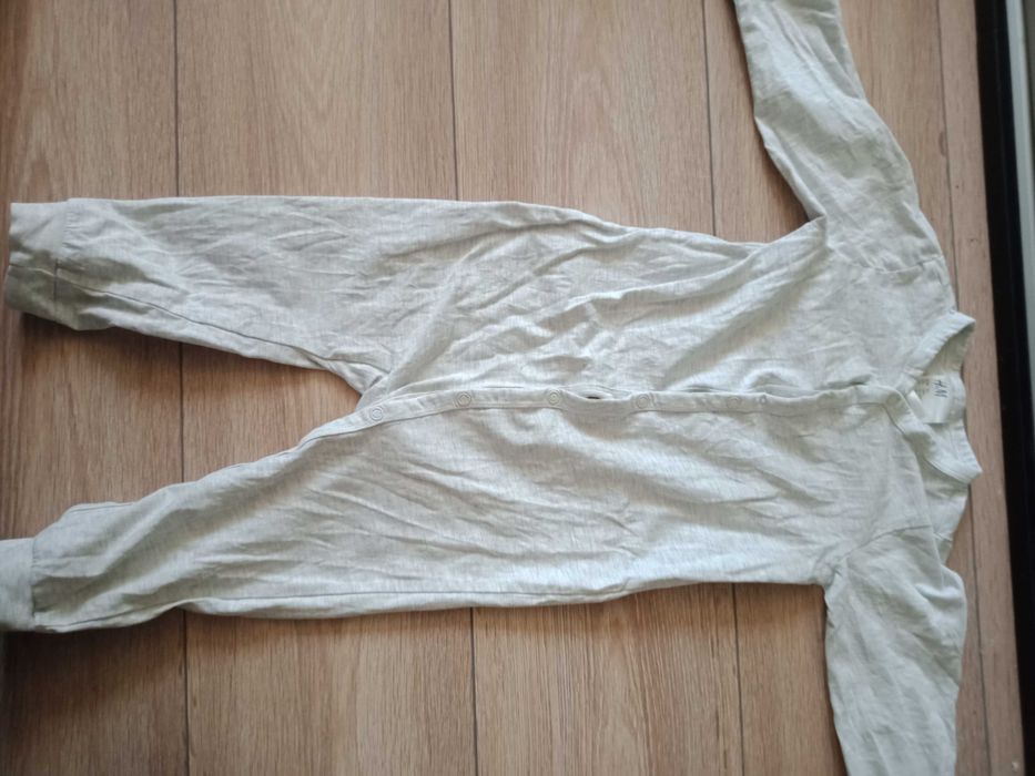 Szary pajacyk h&m 86