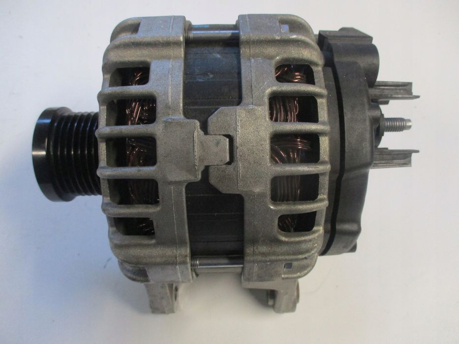 Alternator RENAULT Kadjar 1,3TCE 231001993R