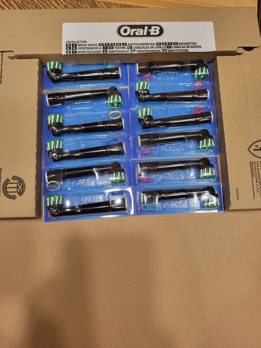 Продам насадки до електрощітки Oral-b vitality pro