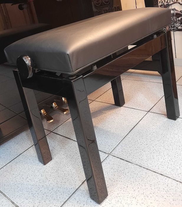 Piano KAWAI K48 vertical