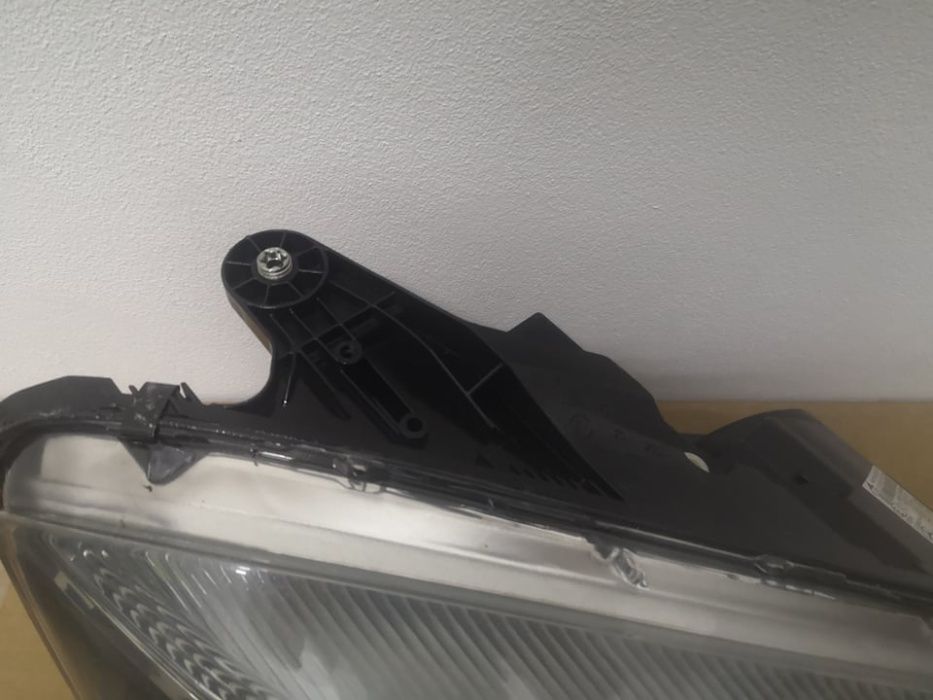 Farol Mercedes CLC CL203