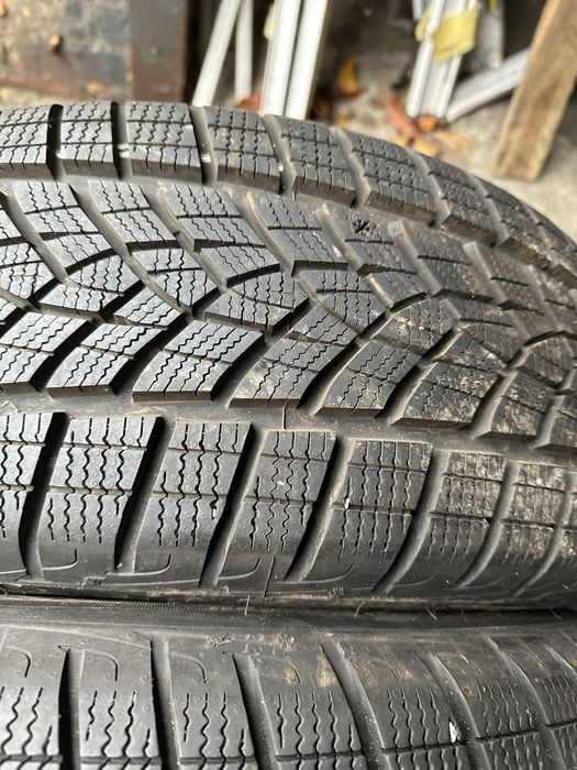 Резина 215/55/18 Good Year R18 зима пара 95% 2024