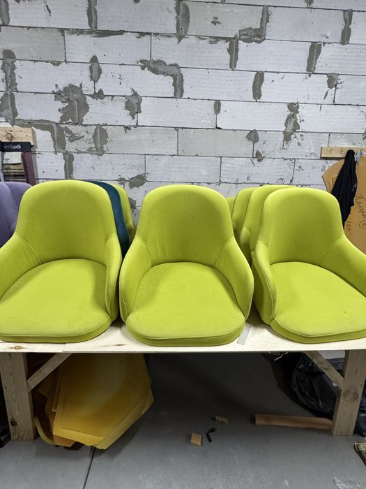 Стільці дивани від виробника в кавярню кафе ресторани під замовленя