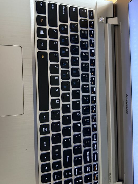 Lenovo Z51-70 I5 5200u 8GB SSD Face id