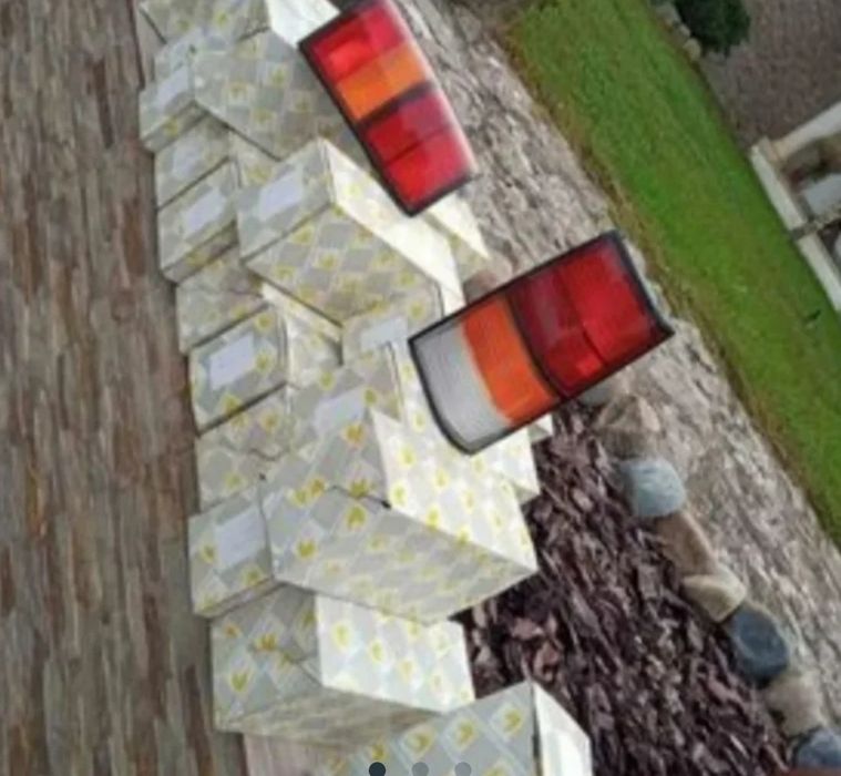 Farolins novos Opel corsa A MK1 MK2  e suportes novos de faróis corsa