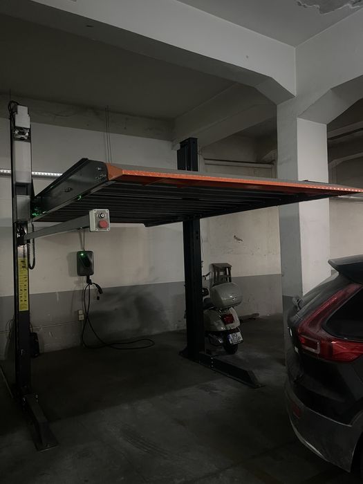Elevador de Estacionamento / Duplicador Auto 2700kg (Como Novo)