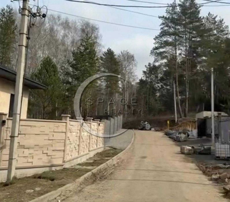 Продаж 2 поверхового будинку 450м2 з бомбосховищем, с. Гореничі