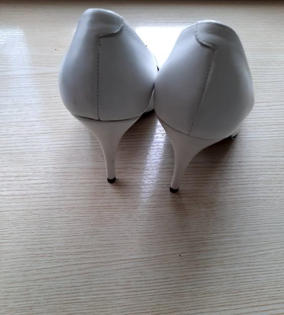 Новые свадебные туфли лодочки 36р-р, натур. кожа Италия