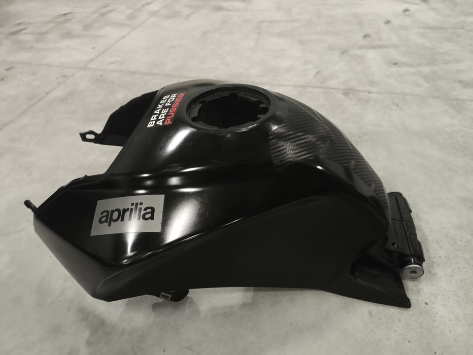 Aprilia RS4 tuono nakładka baku