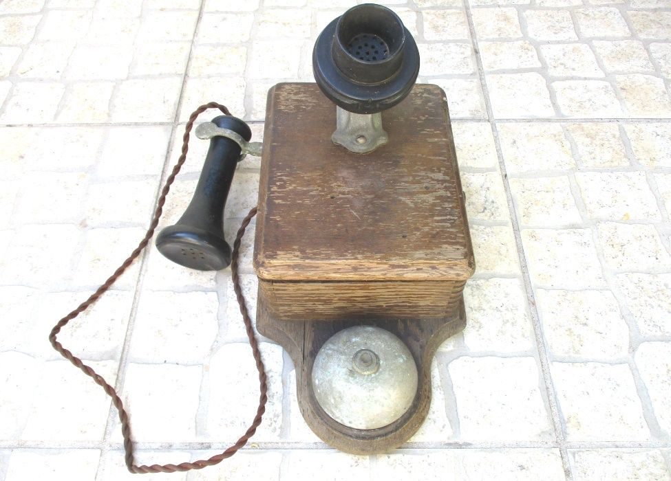 Telefone antigo Bell Ericsson – peça Museu