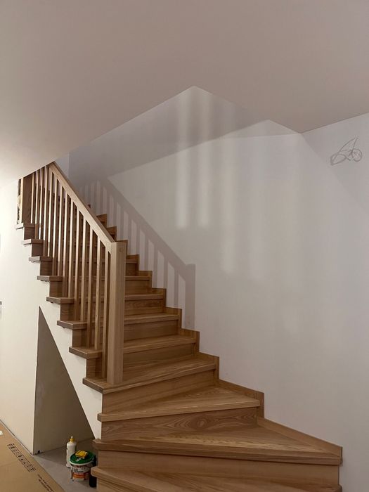 Schody drewniane, stolarz  konkurecyjne ceny