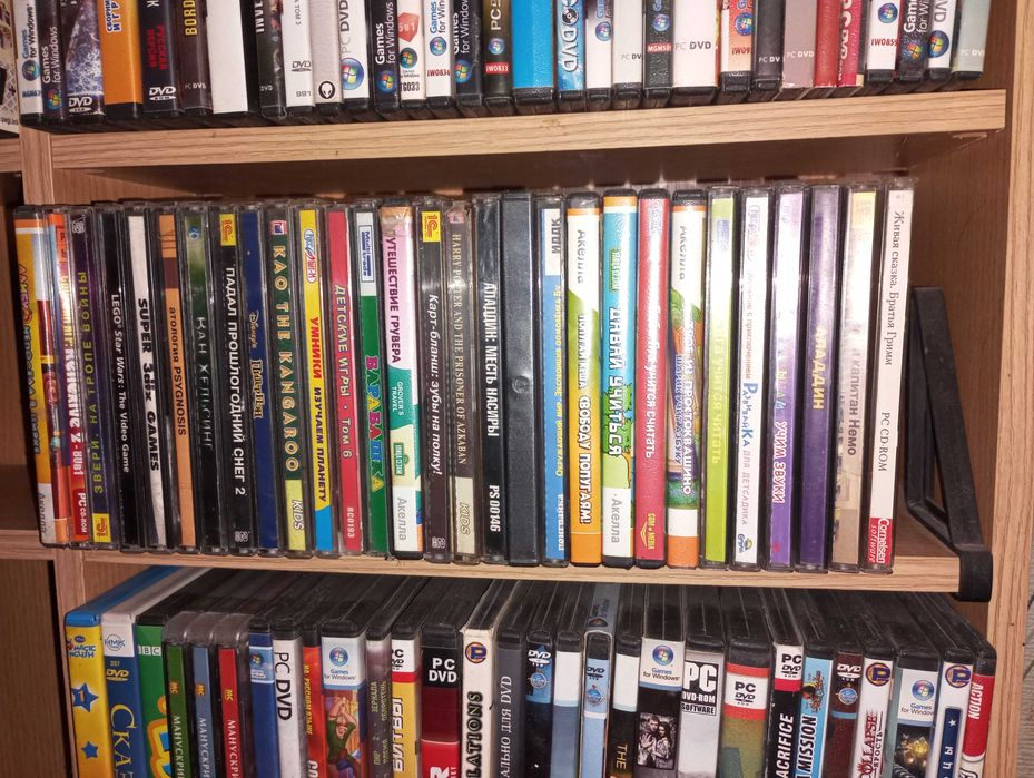 Диски CD игры фильмы мультфильмы