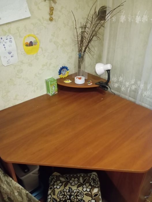 Продам комп'ютерний стіл