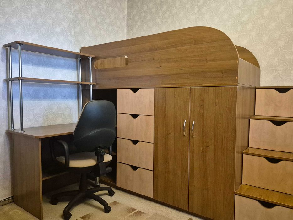 Продам дитячий меблевий гарнітур
