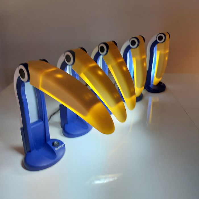 Vintage toucan lamp