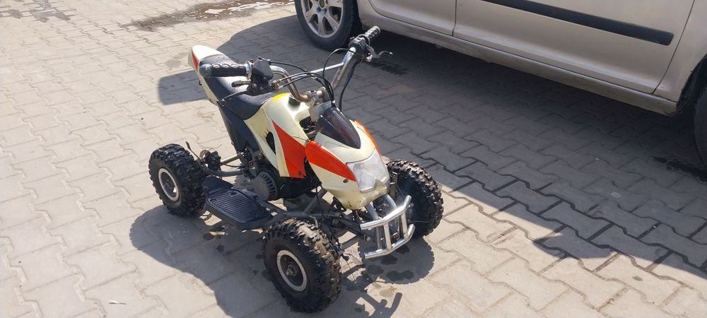 Дитячий квадроцикел