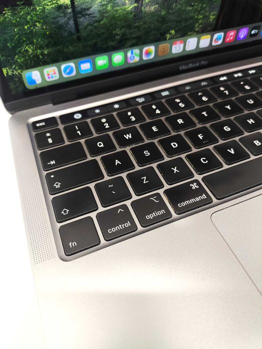 Laptop APPLE MacBook PRO 13,3" 2020r. Core i7 10 gen. 32GB 512GB FV23