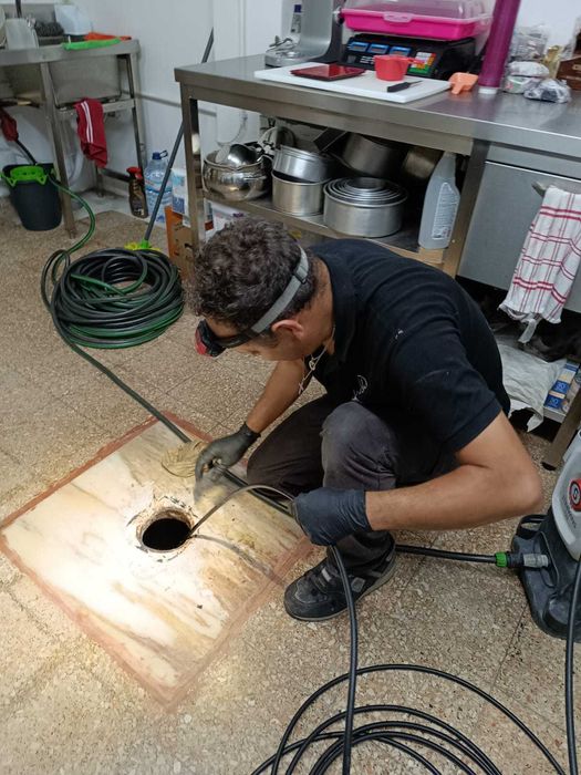 LOCATELLI DESENTUPIMENTOS E CANALIZAÇÕES