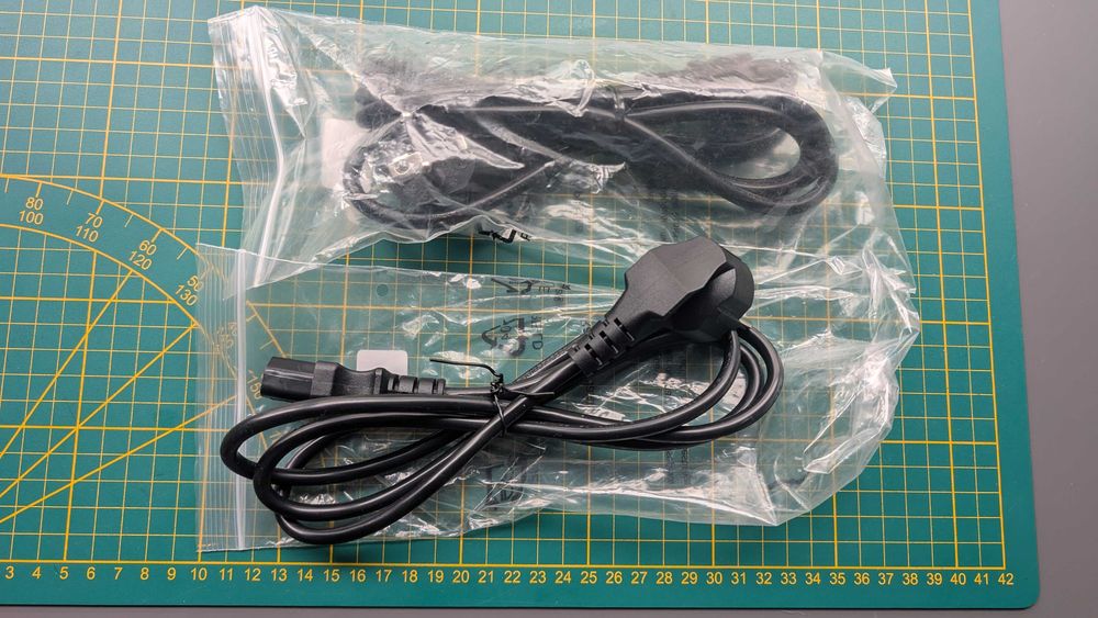 ZESTAW 2 SZT Kabel zasilający do komputera / monitora 1.2m nowe