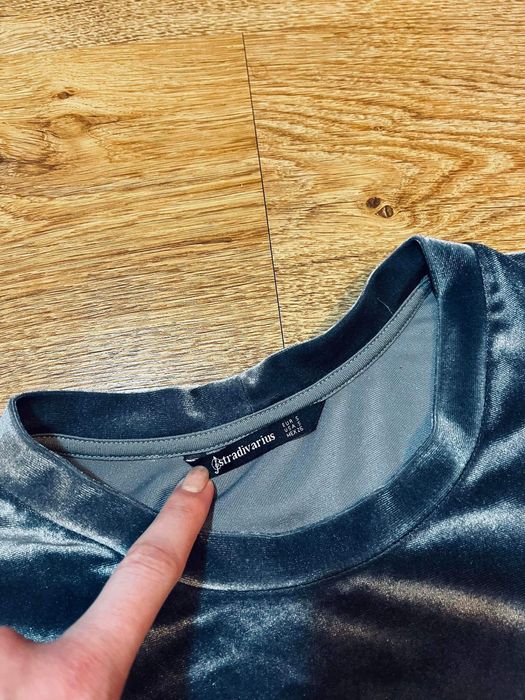 T-shirt srebny welufowy szary bluzka stradivarius s