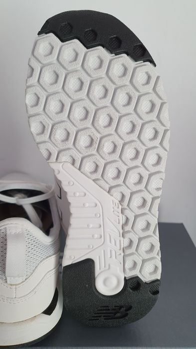Sneakersy nowe sportowe New Balance modne Rozmiar 36