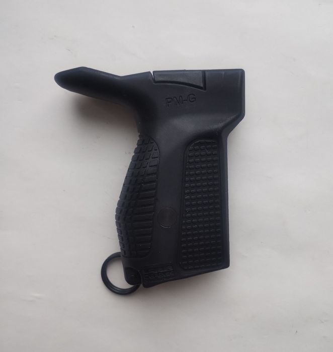 (1825грн) Чорна рукоятка для ПМ Fab Defense PMG під праву руку