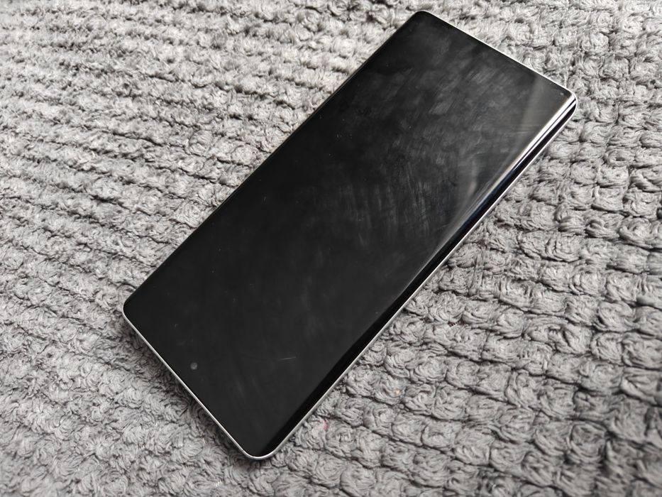 Realme GT 6 16/512 GB używany sprawny