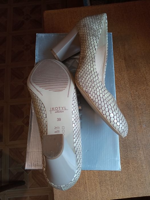 Туфлі жіночі нарядні