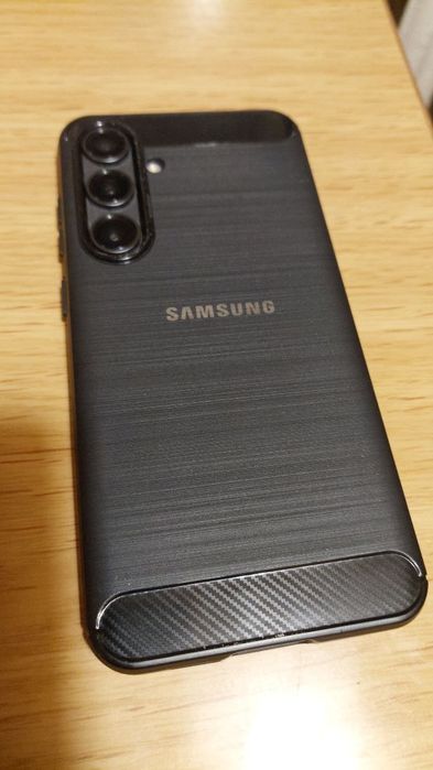 Samsung S24Fe  сірий