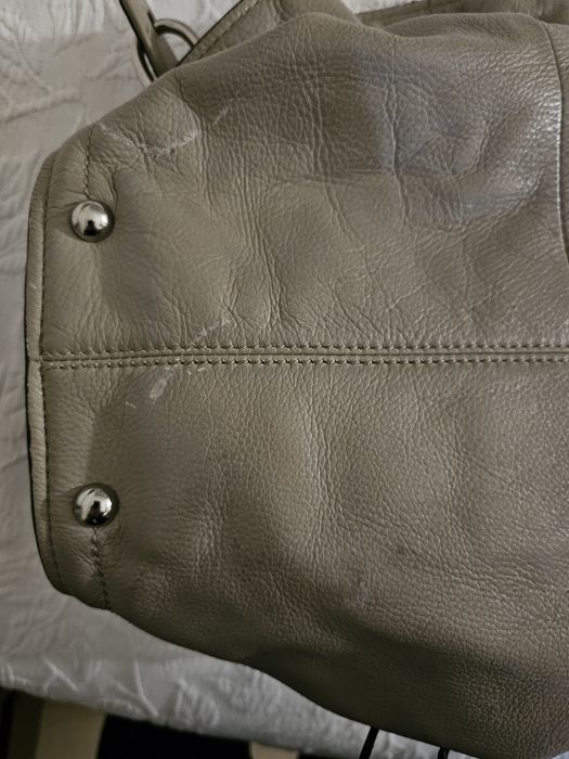 Mala carteira em pele da Coccinelle