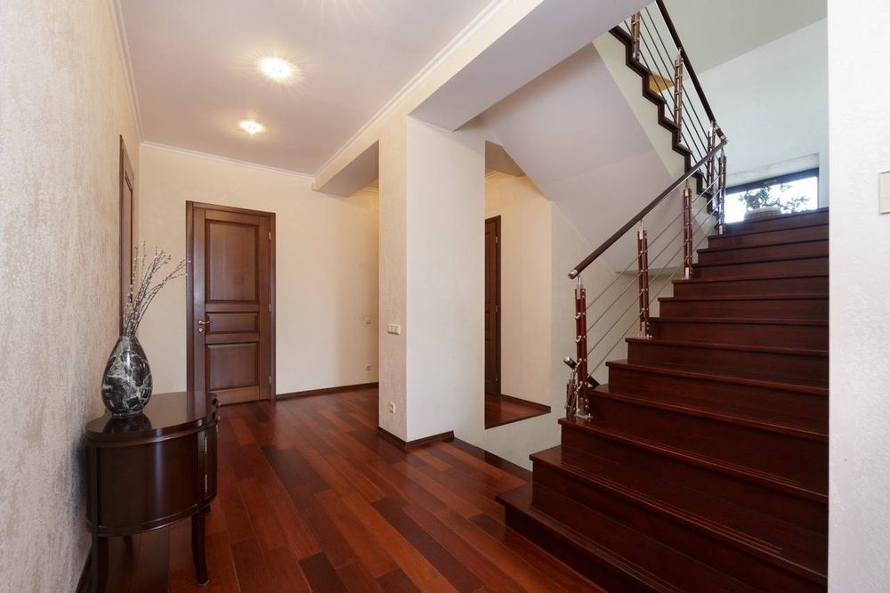 Аренда  дома возле моря  / Аркадия  , бассейн  , 8 соток, подвал ,свет