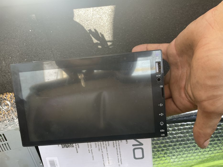 Vendo radio para carro novo