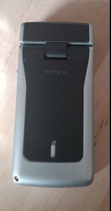 Telemóvel Nokia N 90 impecável, com todos os acessórios de origem!!!