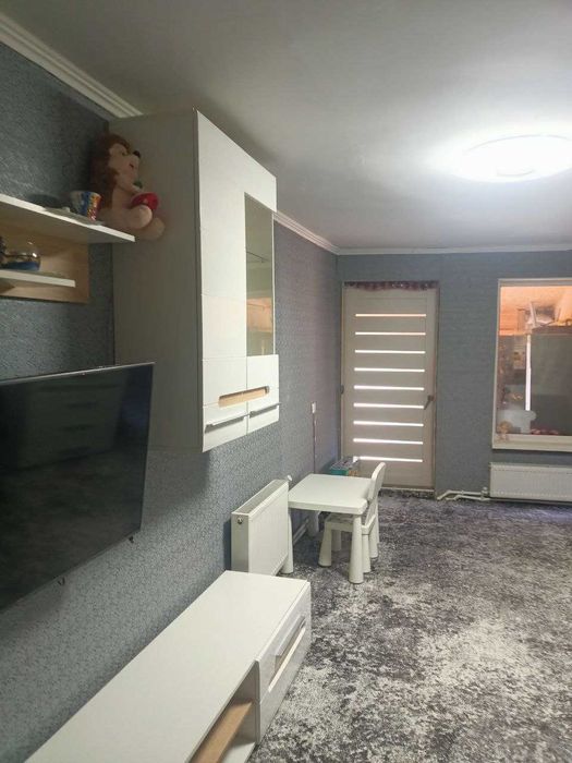 Продажа частини будинку в р-ні Казбет гарний жилий стан