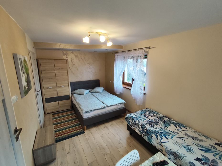 Apartamenty Pokoje w ofercie również domek