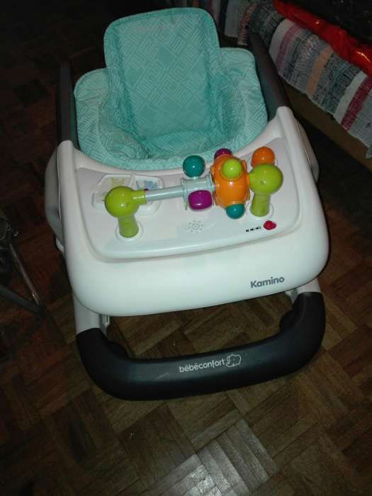 Primeiros passos bebé conforto kamino